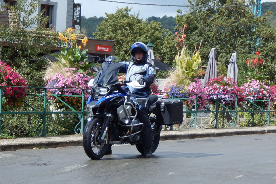 Motorrijbewijspoint Kerkrade examengarantie AVB en AVD