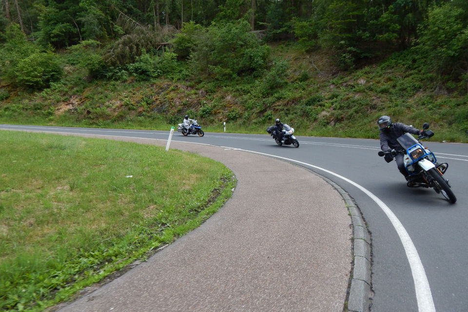 Motorrijschool Motorrijbewijspoint Waubach motorrijlessen